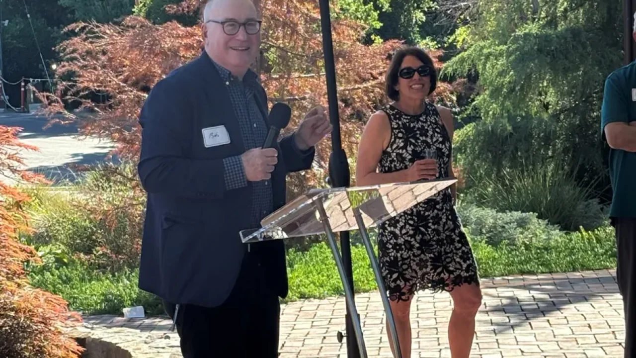 1_UOYY8xPE27IurUfmV05HDw